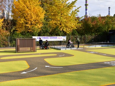 안전까지 확보한 장애인 이동 천국 만든다! 노원구, 장애인 전동보장구 운전연습장 개장