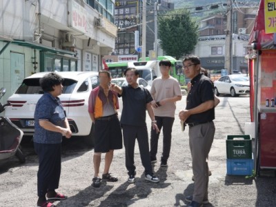 안복동 노원구의원, 어르신들의 불안한 발걸음을 지키다